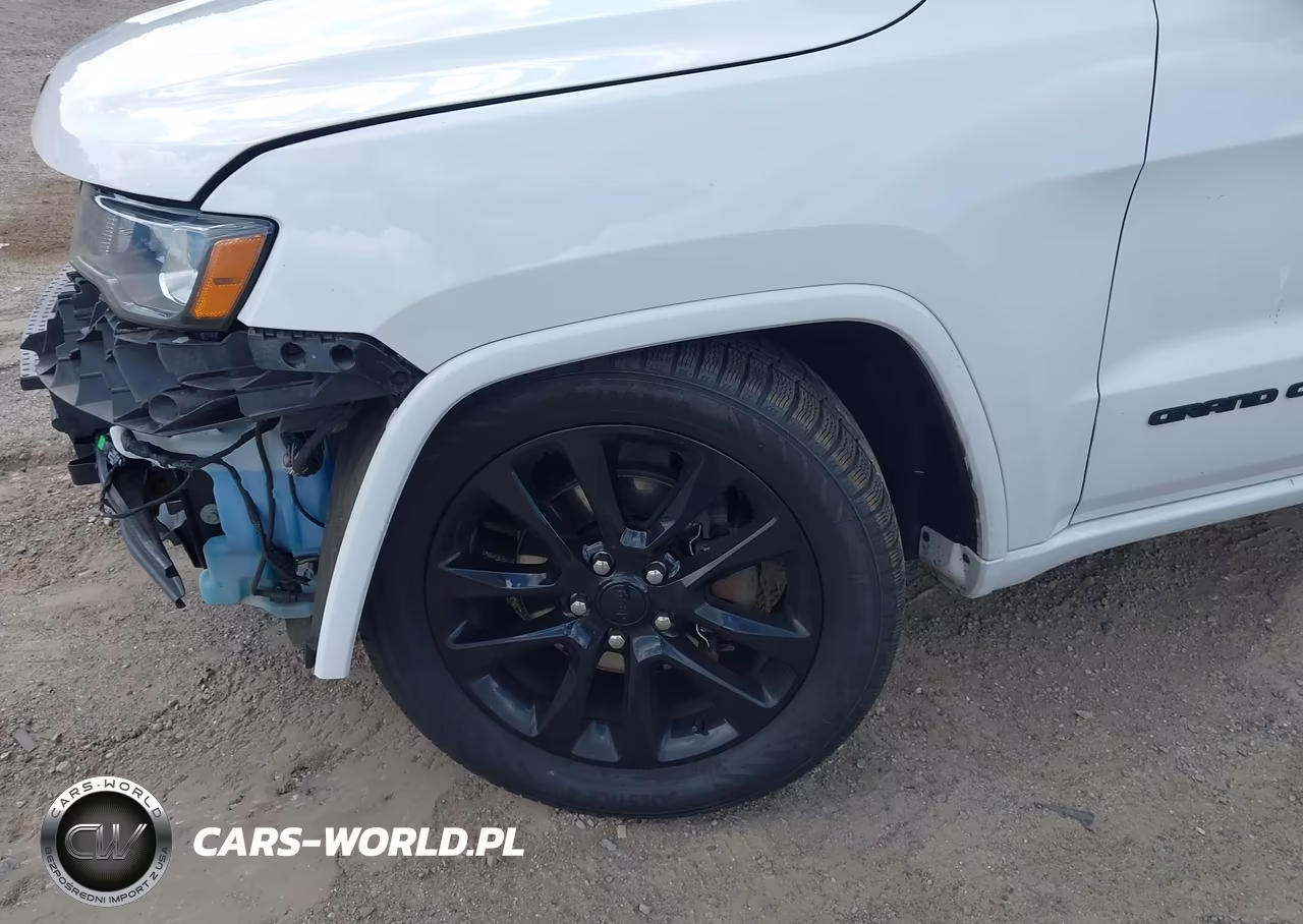 2017 Jeep Grand Cherokee Altitude VIN:1C4RJFAG6HC781491 - 18