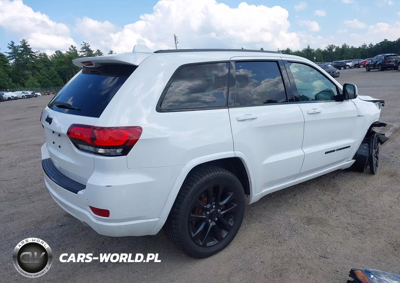 2017 Jeep Grand Cherokee Altitude VIN:1C4RJFAG6HC781491 - 4