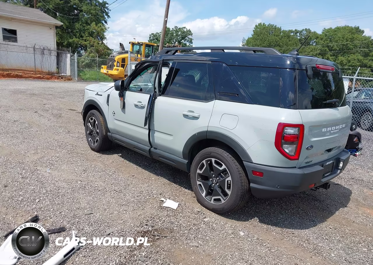 2022 Ford Bronco Sport Outer Banks VIN:3FMCR9C62NRD66326 - 3