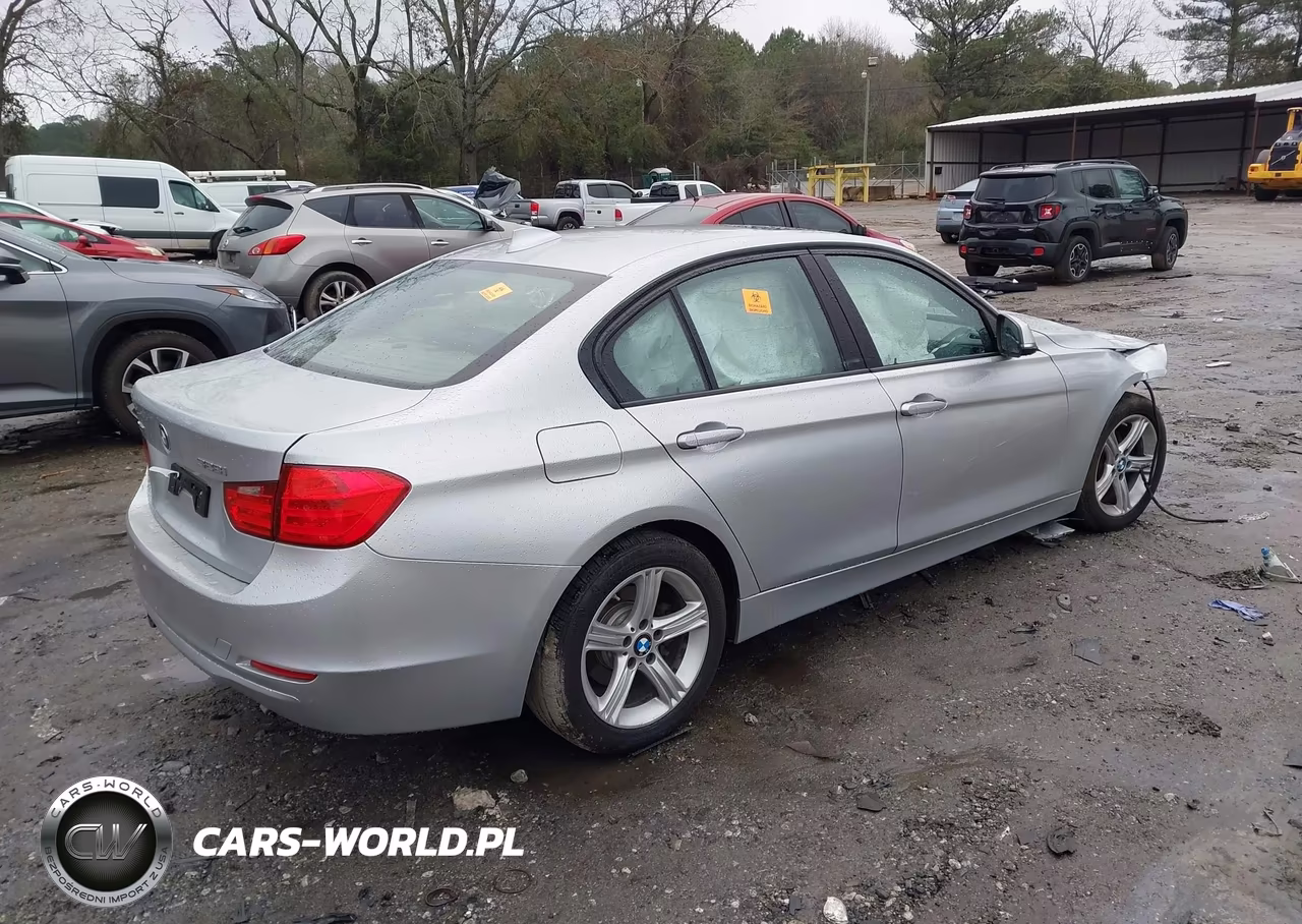 2013 BMW 328I xDrive VIN:WBA3B5G50DNS00940 - 4