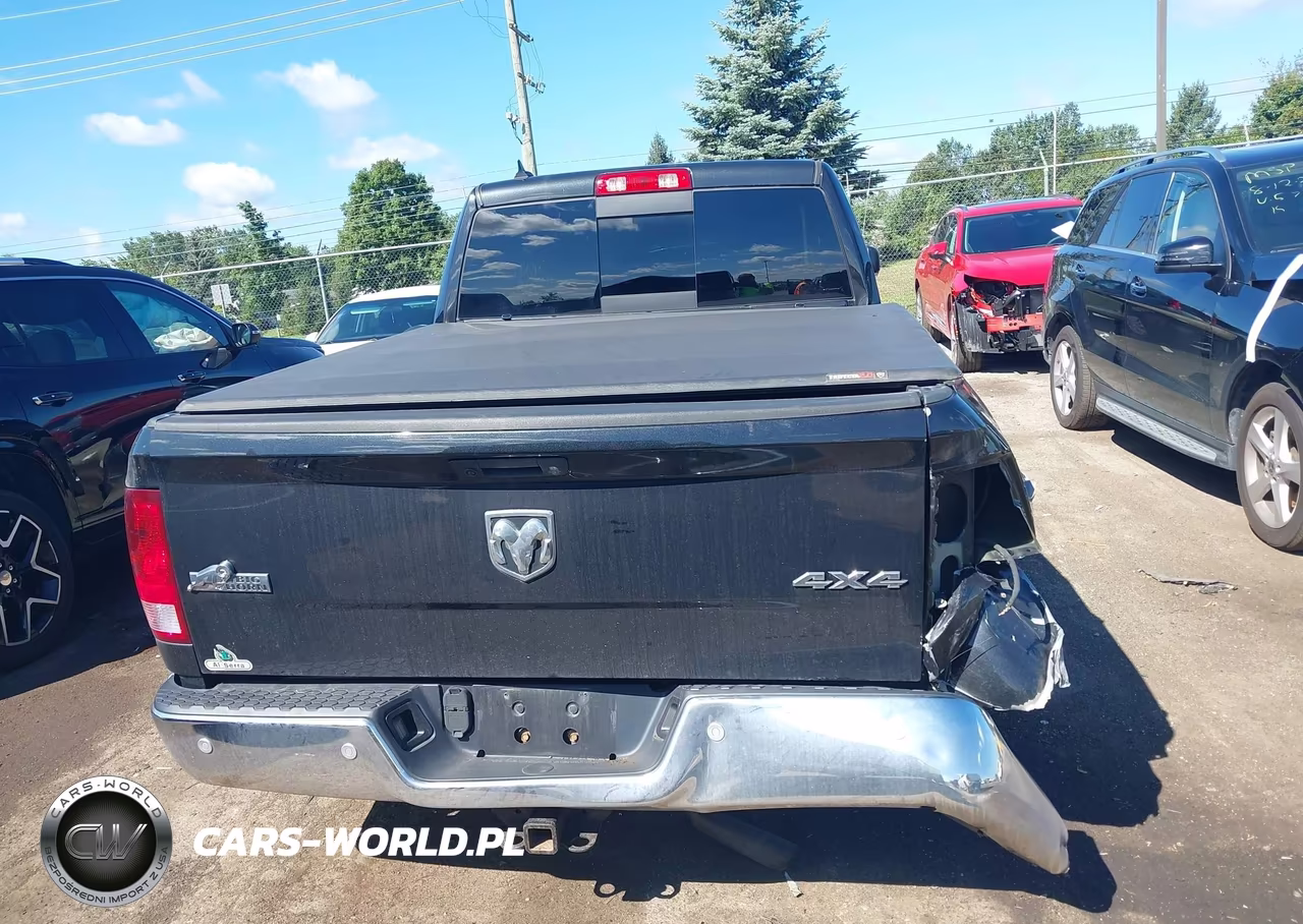 2018 Ram 1500 Big Horn 4X4 6'4 Box VIN:1C6RR7GG1JS231401 - 16