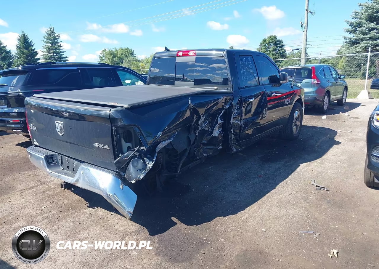 2018 Ram 1500 Big Horn 4X4 6'4 Box VIN:1C6RR7GG1JS231401 - 4