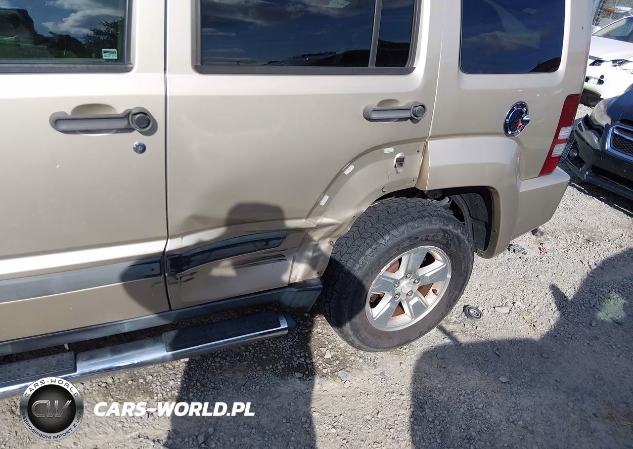 2011 Jeep Liberty Sport VIN:1J4PN2GK2BW530290 - 6