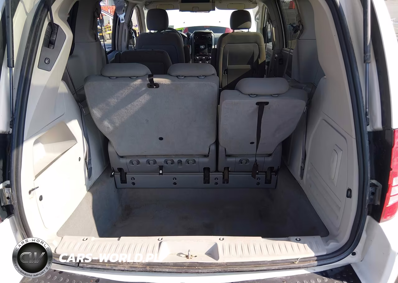 2008 Chrysler Town & Country Touring VIN:2A8HR54P28R121197 - 18