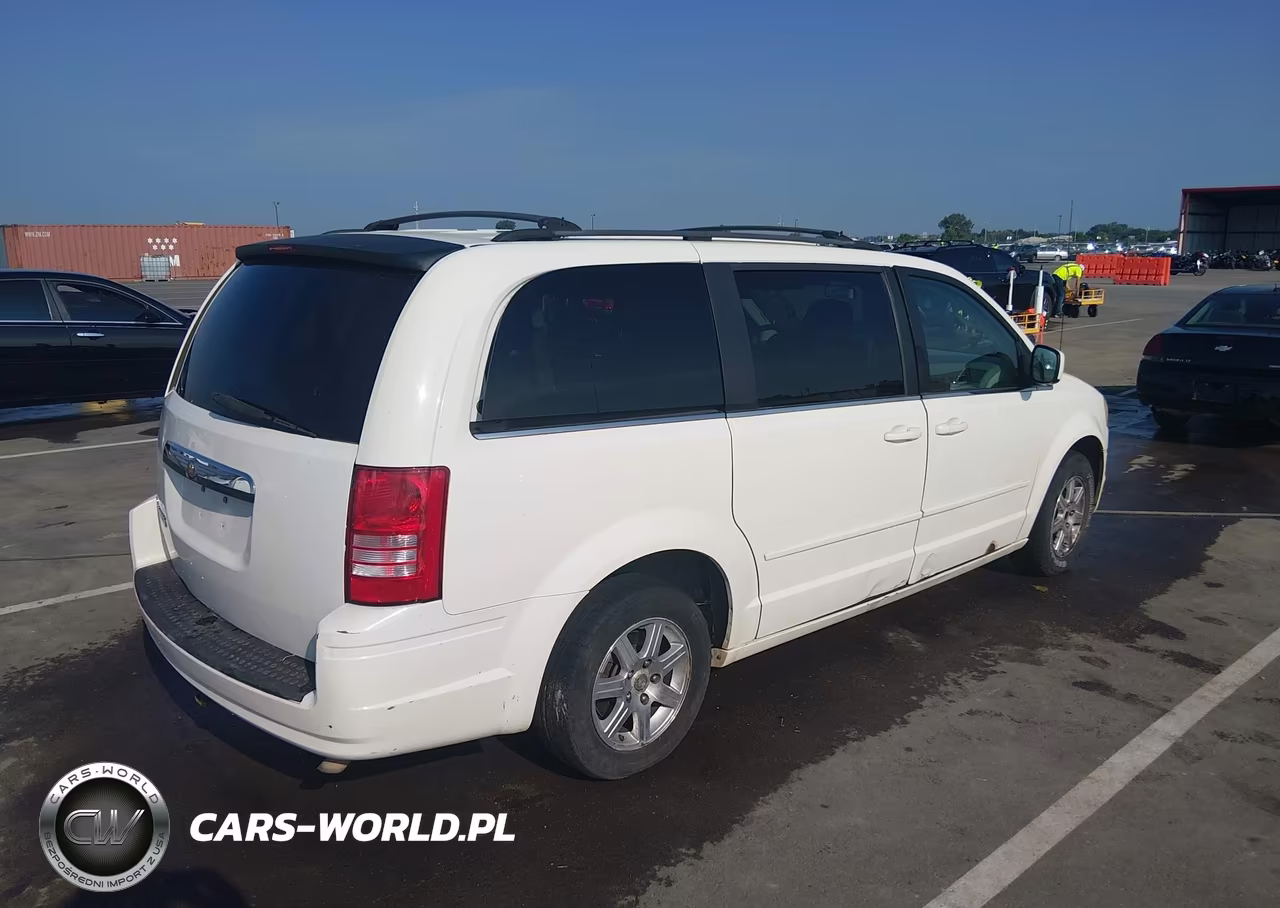2008 Chrysler Town & Country Touring VIN:2A8HR54P28R121197 - 4