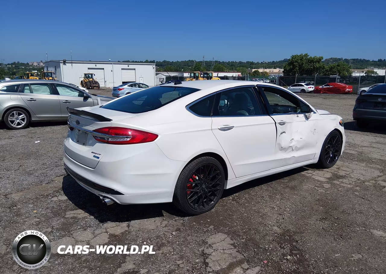 2018 Ford Fusion Sport VIN:3FA6P0VPXJR237730 - 4