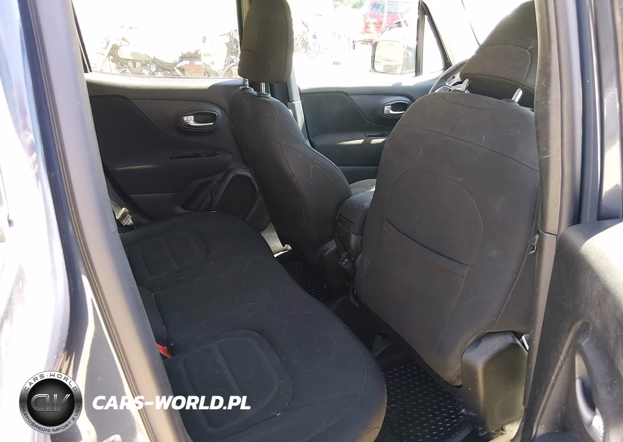 2021 Jeep Renegade Latitude 4X4 VIN:ZACNJDBB9MPM46105 - 8