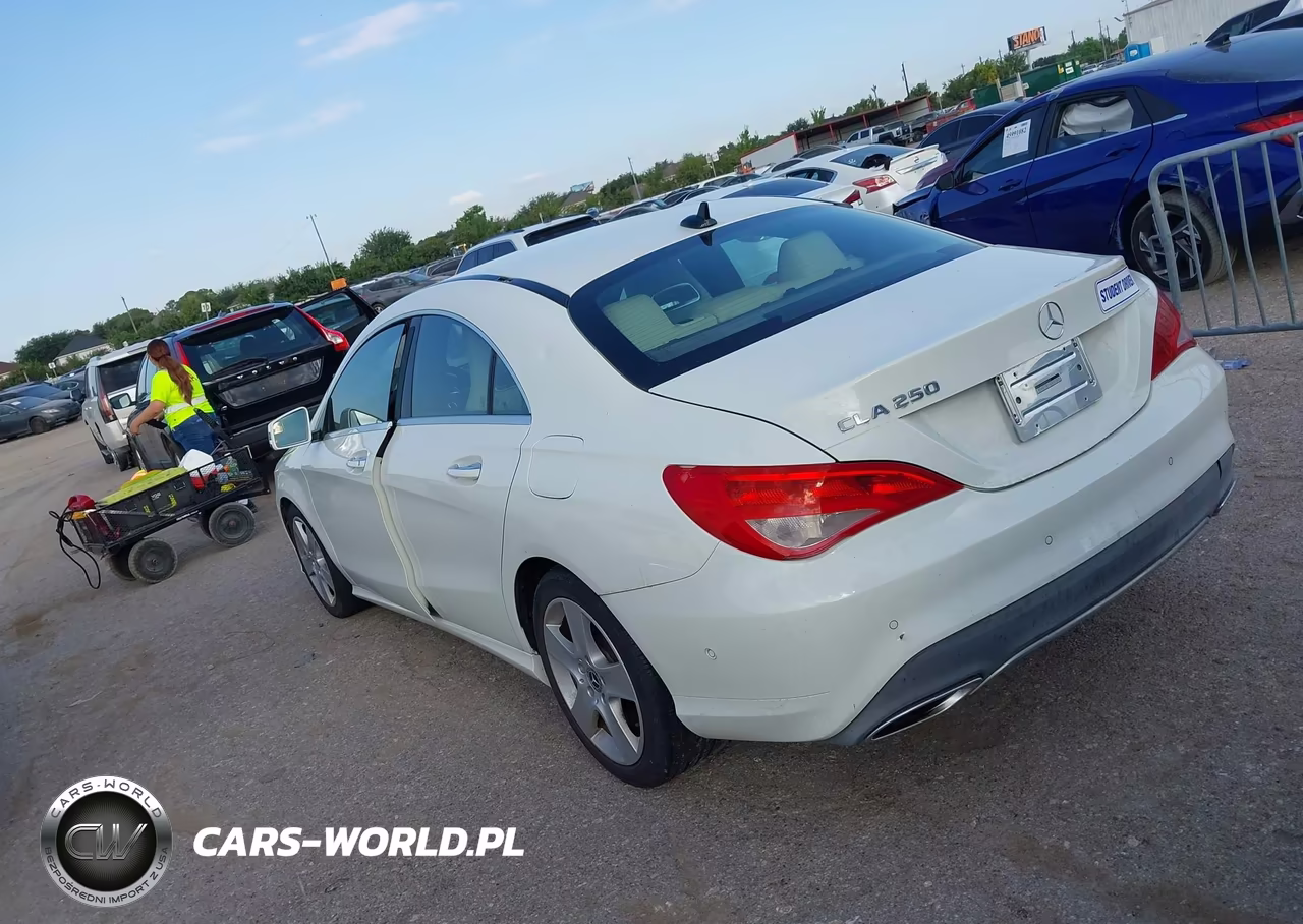 2018 Mercedes-Benz Cla 250 VIN:WDDSJ4EB4JN586462 - 3