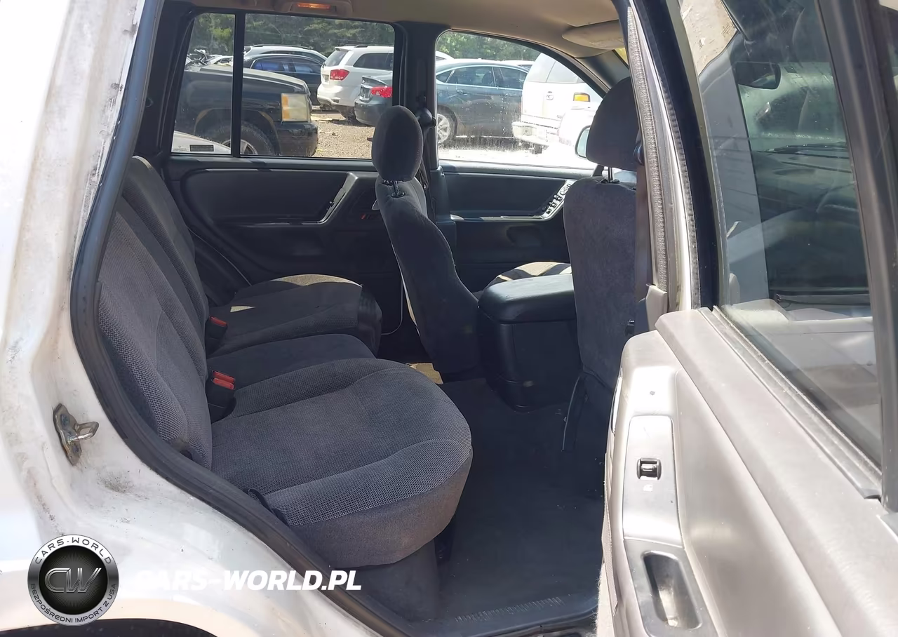 2000 Jeep Grand Cherokee Laredo VIN:1J4GW48S3YC133771 - 8