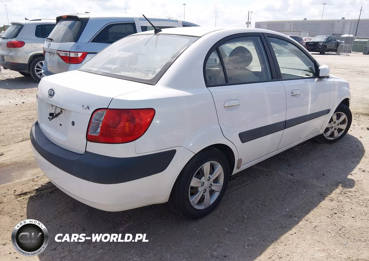 2008 Kia Rio Lx VIN:KNADE123586319738 - 4