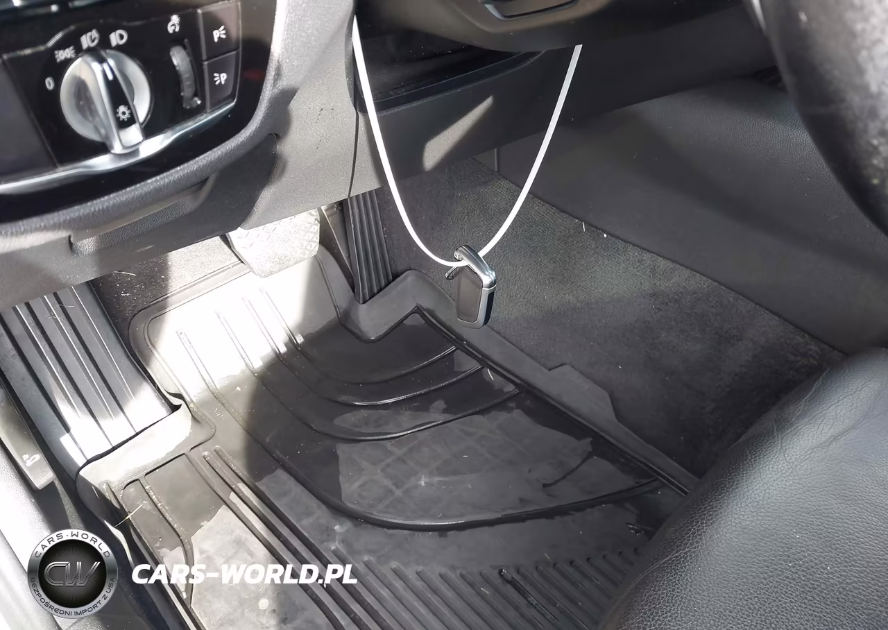 2019 BMW 5 Series 530I xDrive VIN:WBAJA7C54KWW07372 - 11