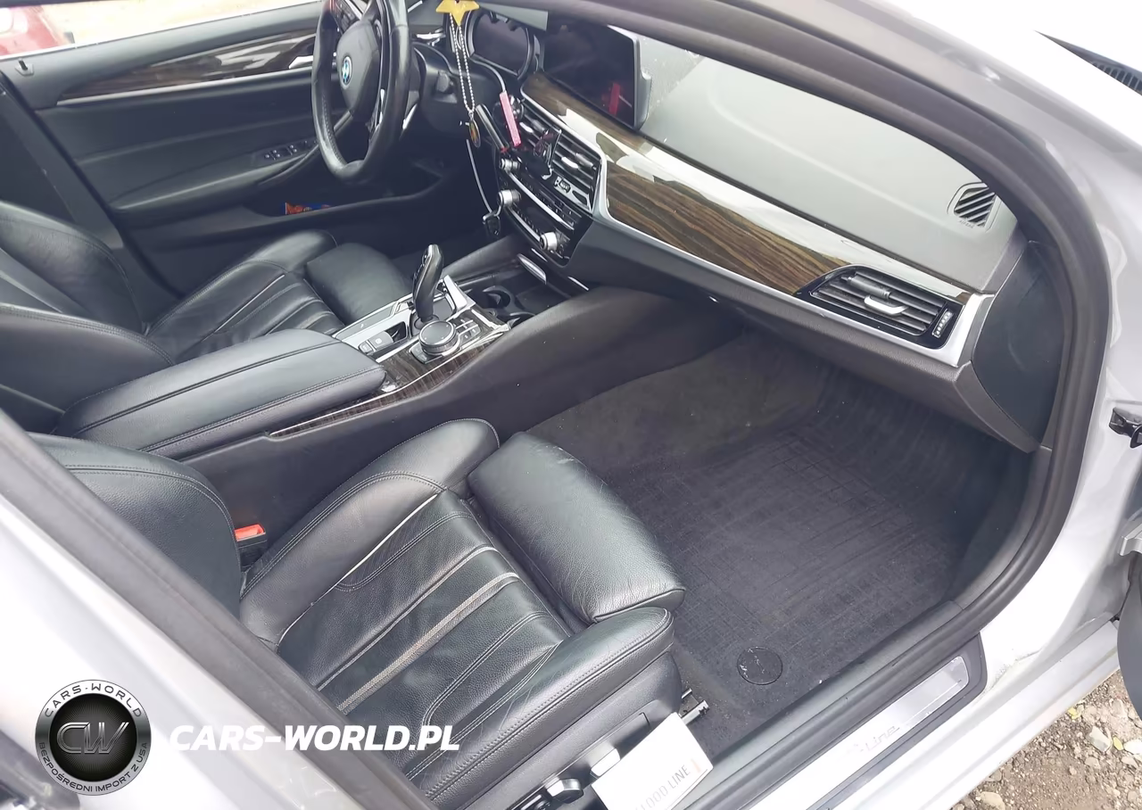 2019 BMW 5 Series 530I xDrive VIN:WBAJA7C54KWW07372 - 5