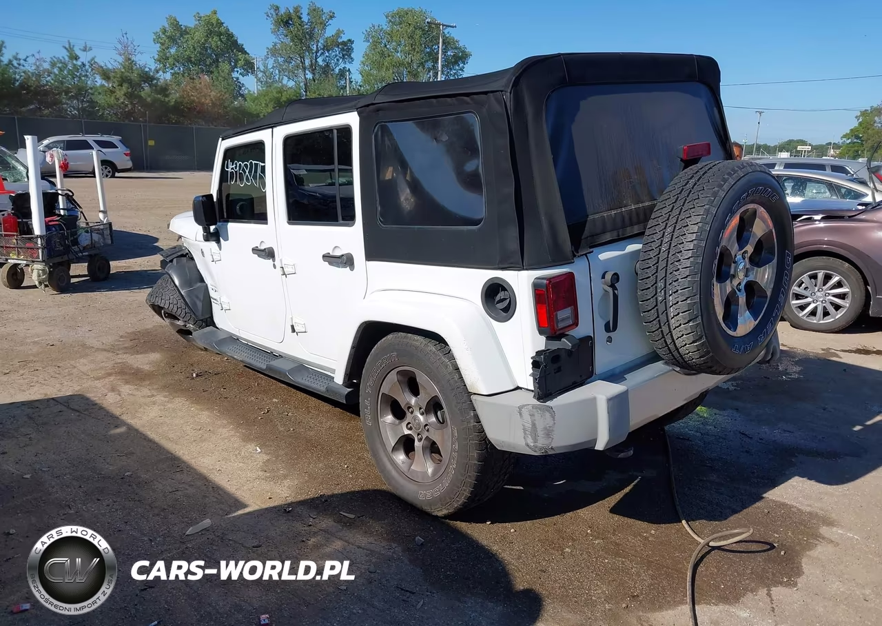 2017 Jeep Wrangler Unlimited Sahara 4X4 VIN:1C4HJWEG6HL559281 - 3