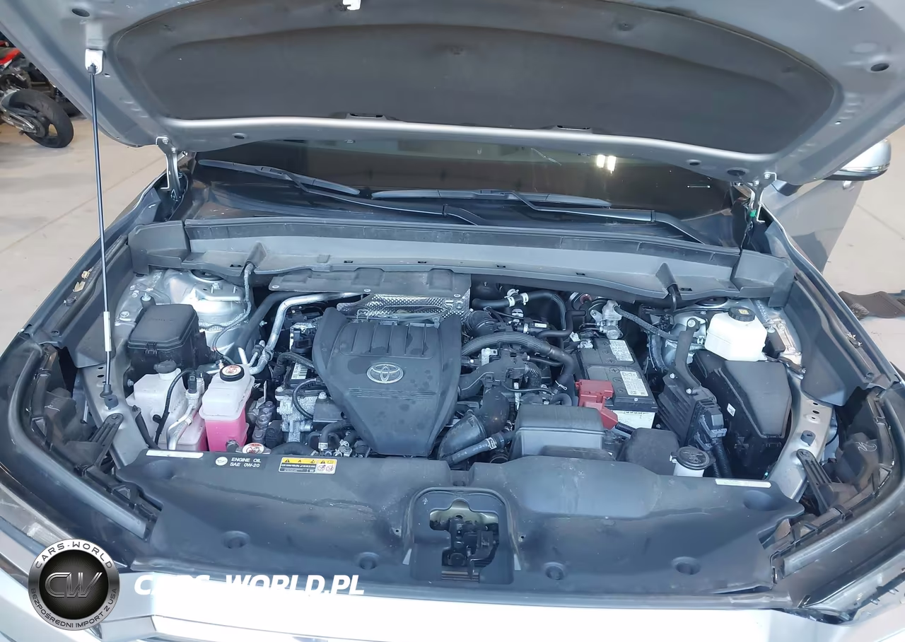 2025 Toyota Grand Highlander Xle VIN:5TDAAAB59SS092810 - 10