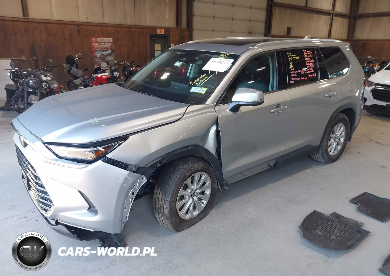 2025 Toyota Grand Highlander Xle VIN:5TDAAAB59SS092810 - 2