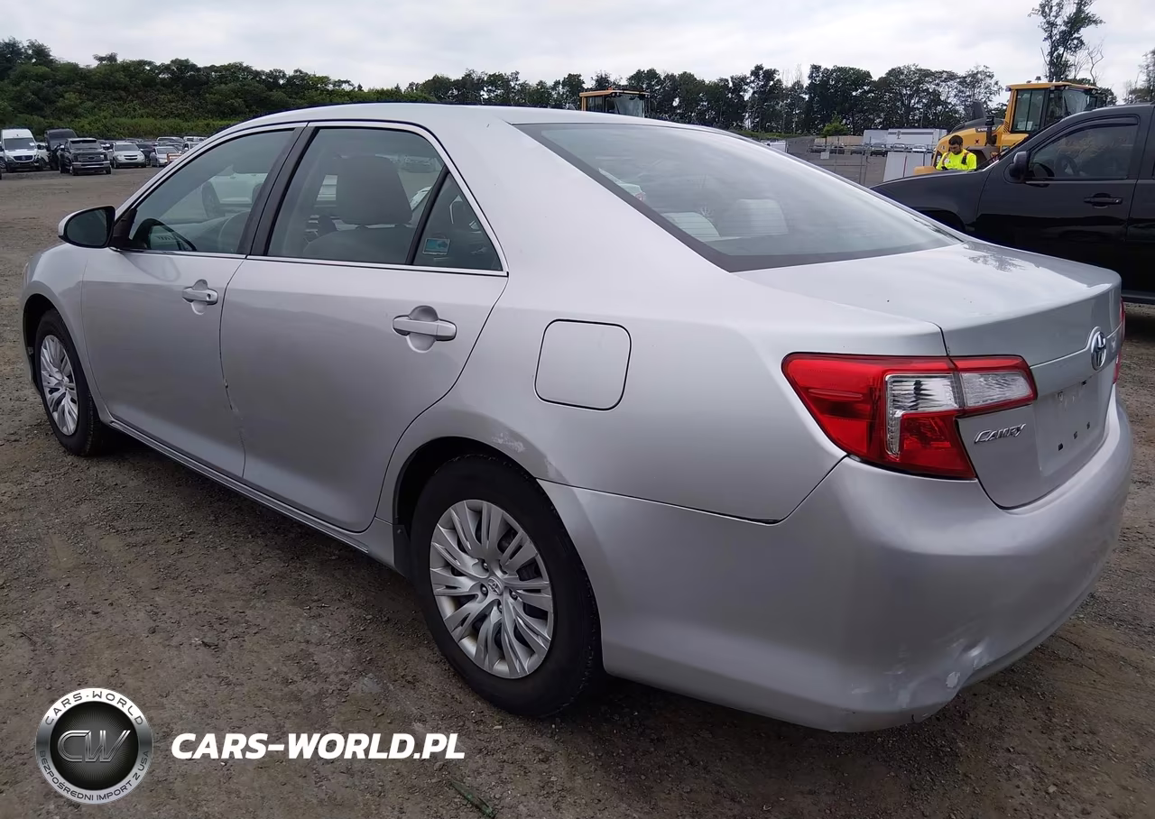 2012 Toyota Camry Le VIN:4T4BF1FK8CR218983 - 3