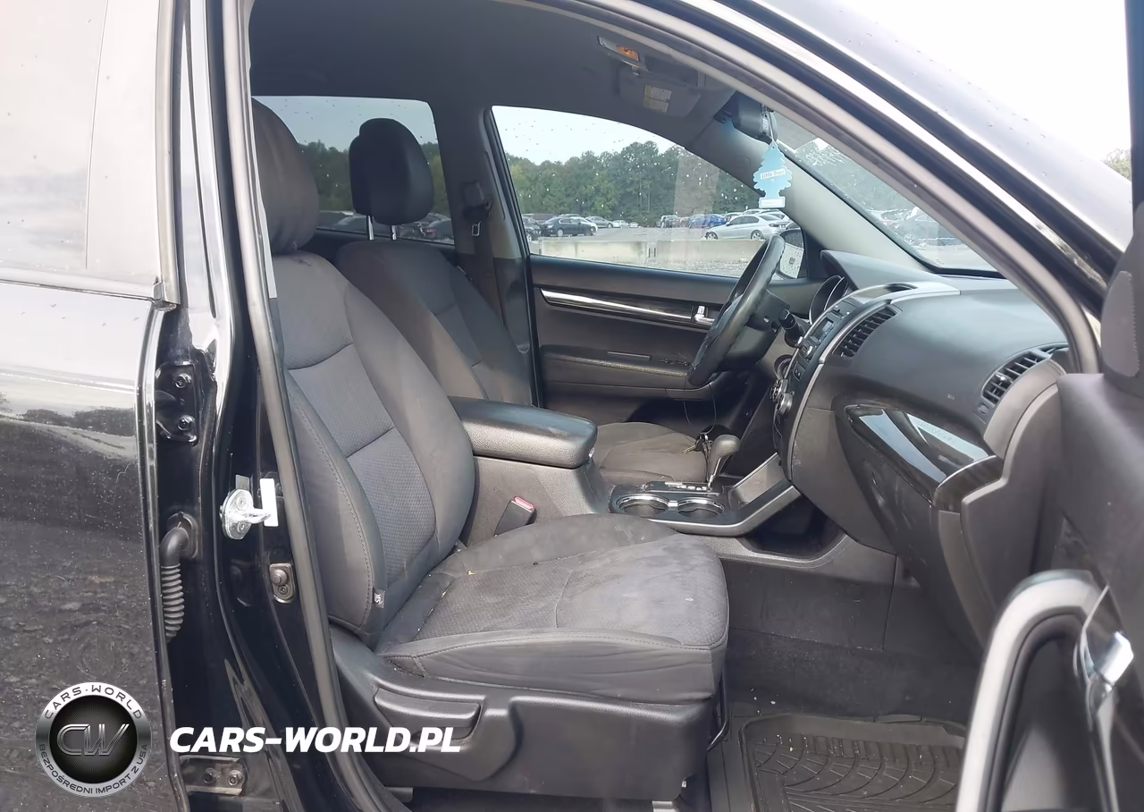 2013 Kia Sorento Lx VIN:5XYKT3A19DG322791 - 5