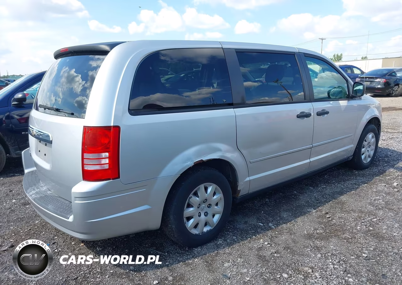 2008 Chrysler Town & Country Lx VIN:2A8HR44H98R768845 - 4