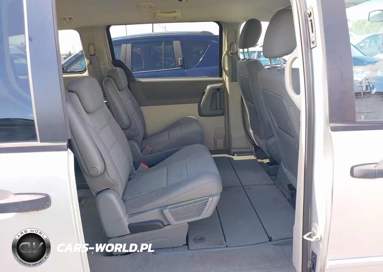 2008 Chrysler Town & Country Lx VIN:2A8HR44H98R768845 - 8
