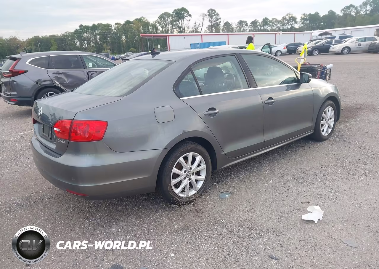 2013 Volkswagen Jetta 2.5L Se VIN:3VWDX7AJ3DM285726 - 4