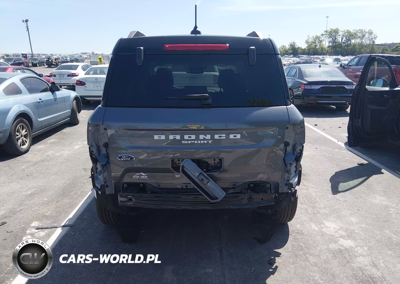 2025 Ford Bronco Sport Outer Banks VIN:3FMCR9CN3SRE25984 - 17