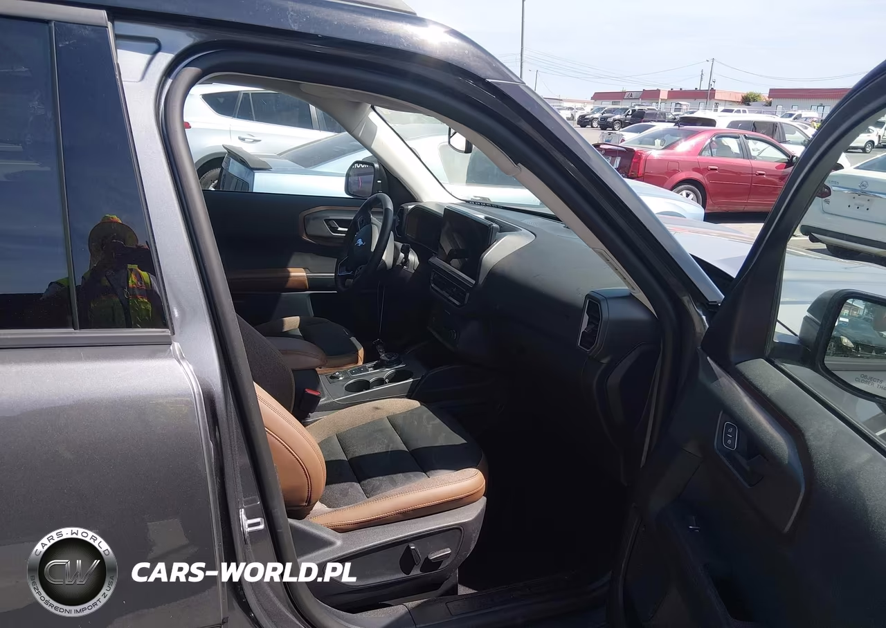 2025 Ford Bronco Sport Outer Banks VIN:3FMCR9CN3SRE25984 - 5