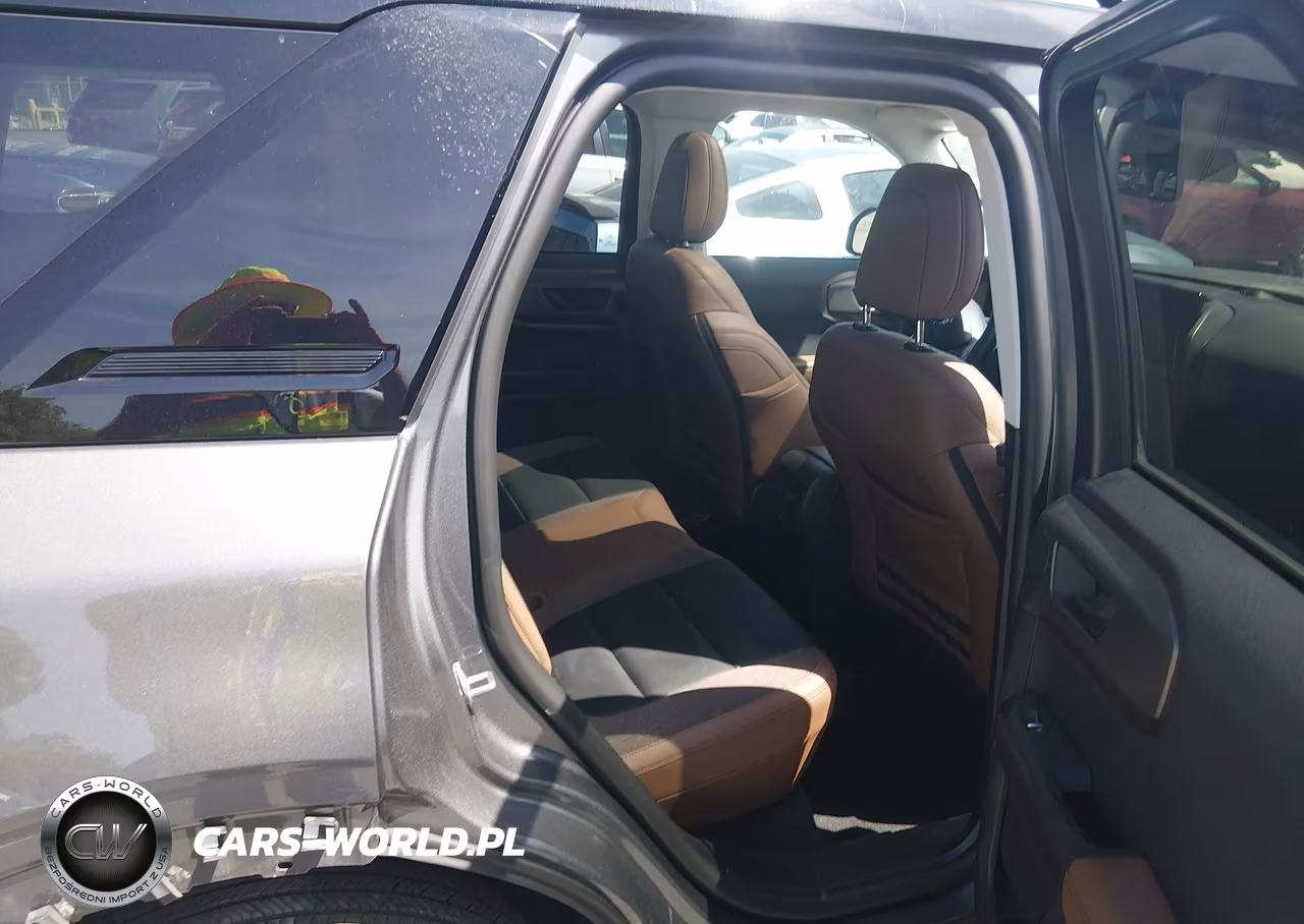 2025 Ford Bronco Sport Outer Banks VIN:3FMCR9CN3SRE25984 - 8