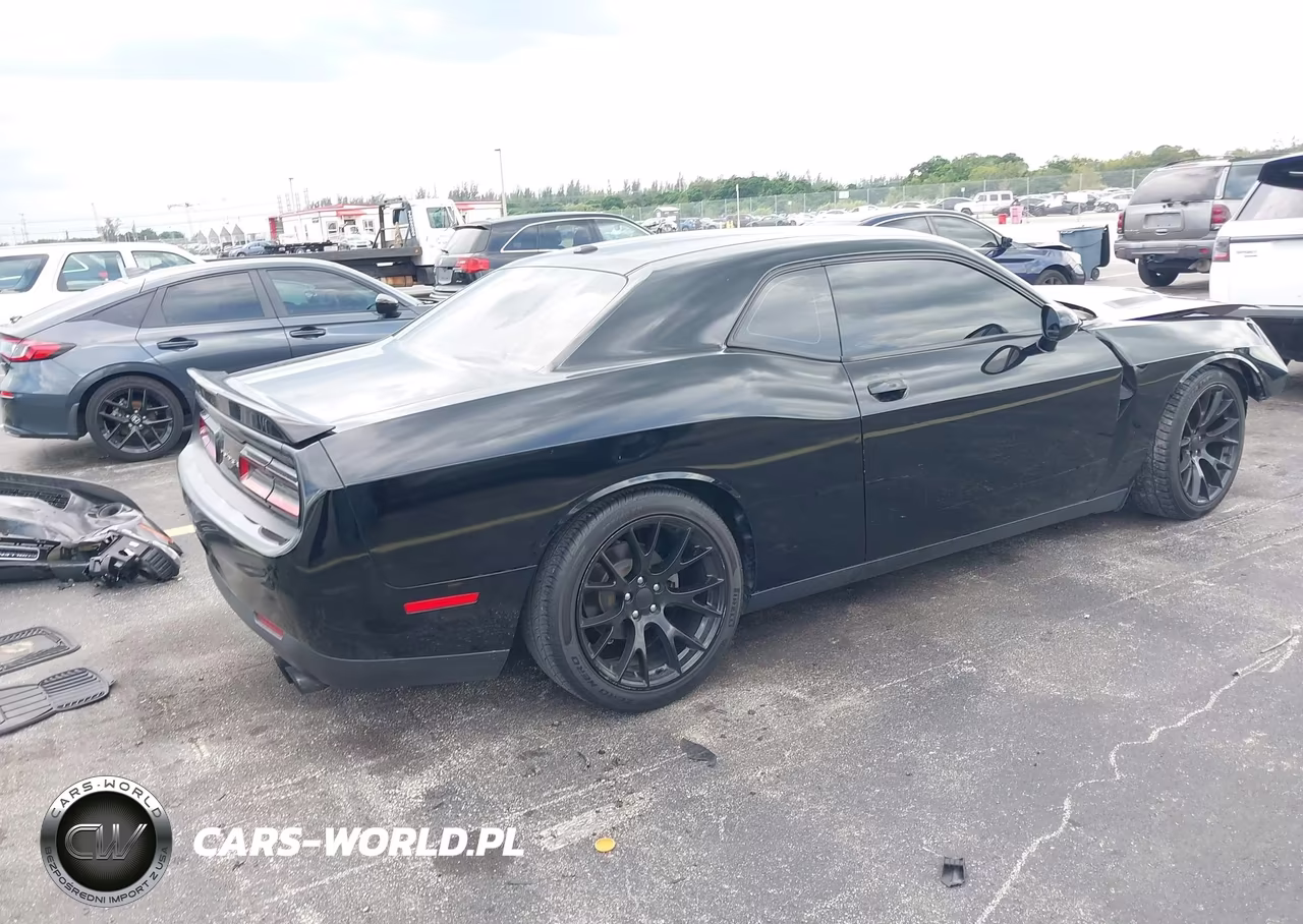 2019 Dodge Challenger Sxt VIN:2C3CDZAG6KH561761 - 4