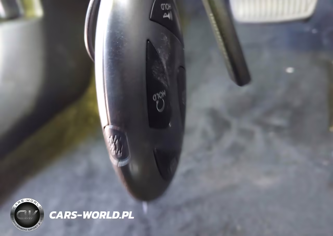 2026 Hyundai Sonata Hybrid Blue VIN:KMHL24JJ9TA148034 - 11