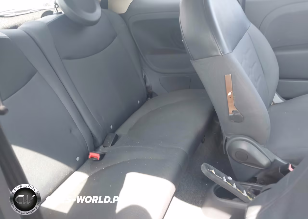 2015 Fiat 500 Pop VIN:3C3CFFAR0FT623954 - 8