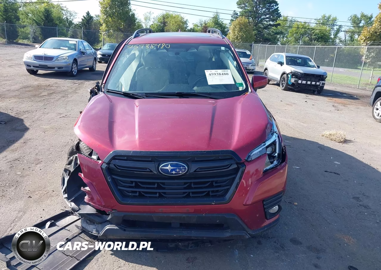 2022 Subaru Forester Premium VIN:JF2SKAEC3NH411608 - 13