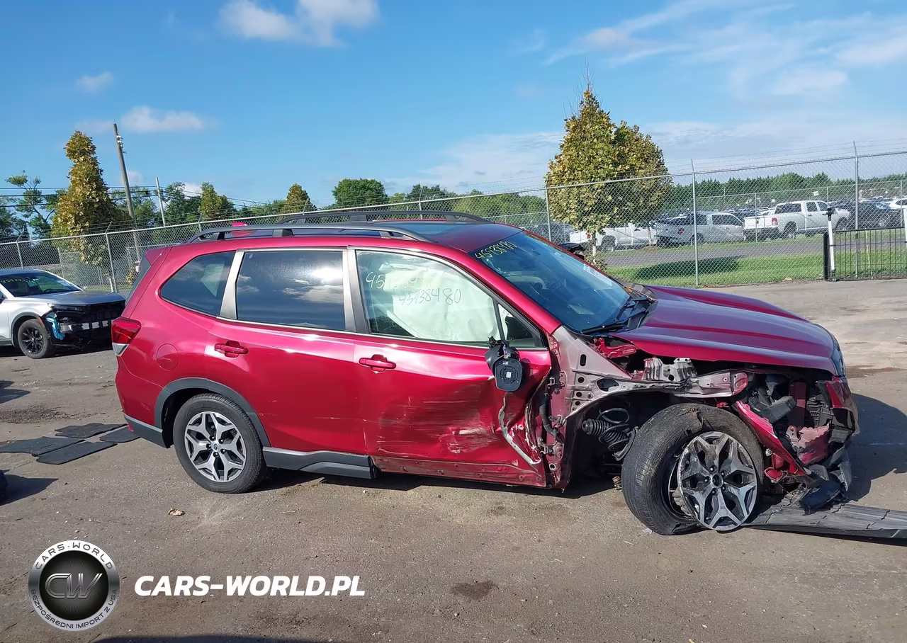 2022 Subaru Forester Premium VIN:JF2SKAEC3NH411608 - 14