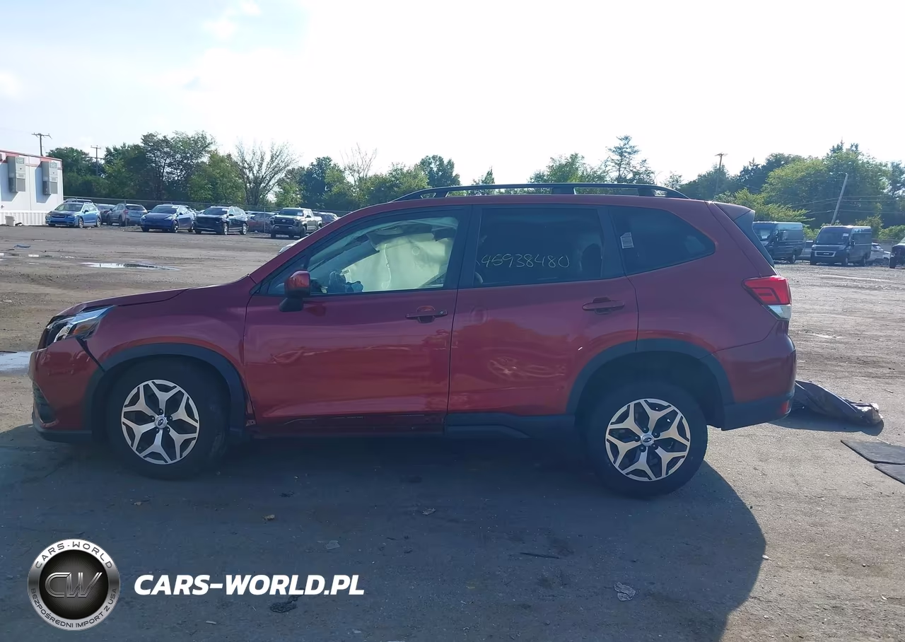 2022 Subaru Forester Premium VIN:JF2SKAEC3NH411608 - 15