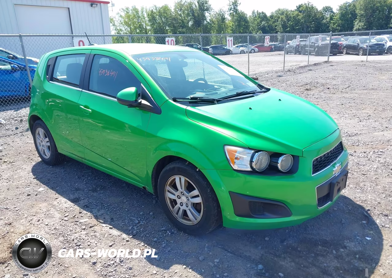 2015 Chevrolet Sonic Lt Auto – zdjęcie 1 z 12