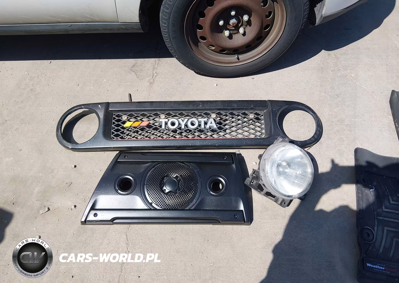 2014 Toyota Fj Cruiser VIN:JTEBU4BF9EK180544 - 12