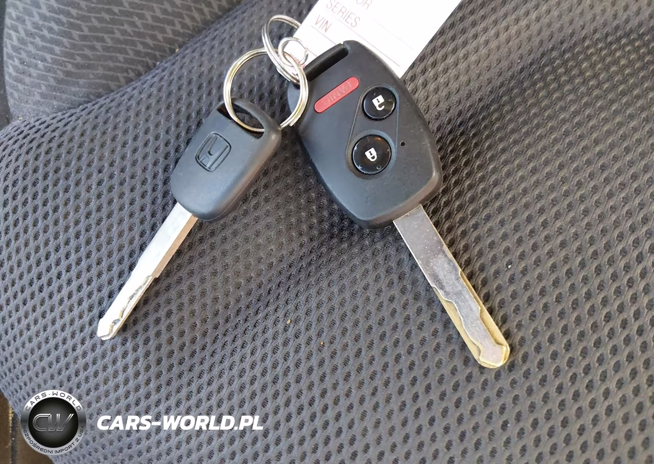 2012 Honda Fit Sport VIN:JHMGE8H57CC012744 - 11