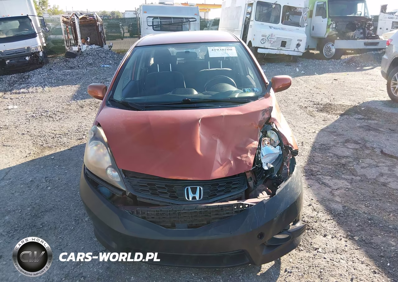 2012 Honda Fit Sport VIN:JHMGE8H57CC012744 - 12