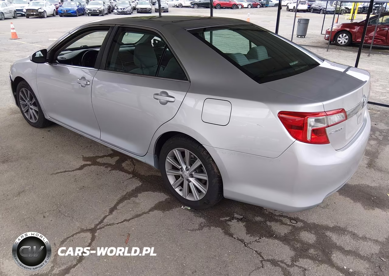 2014 Toyota Camry Xle VIN:4T4BF1FK5ER340350 - 3