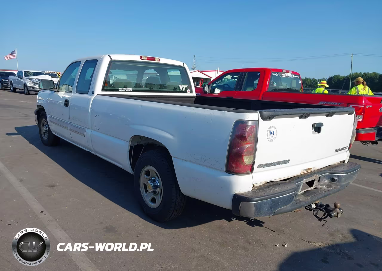 2004 Chevrolet Silverado C1500 VIN:1GCEC19V64E353823 - 3