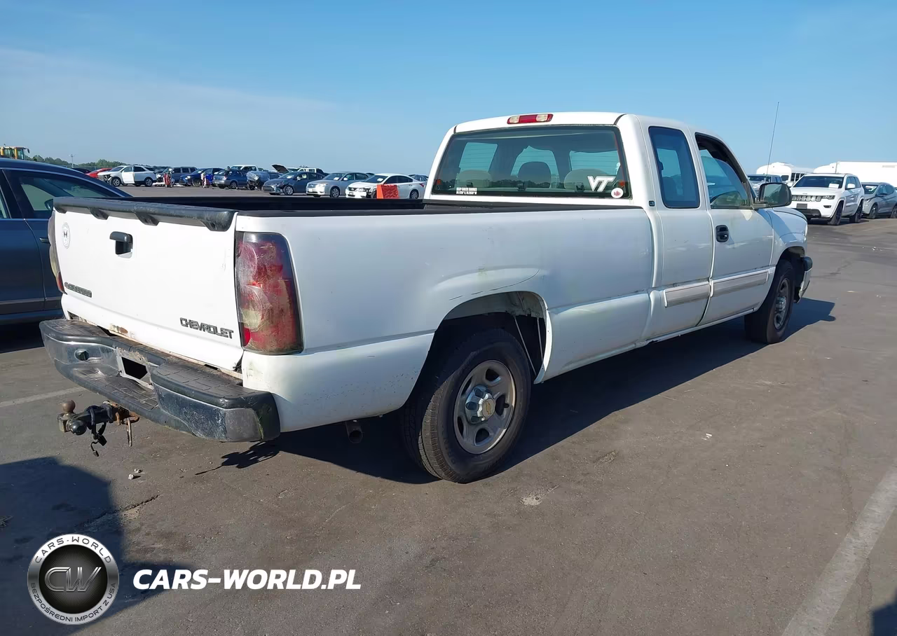 2004 Chevrolet Silverado C1500 VIN:1GCEC19V64E353823 - 4