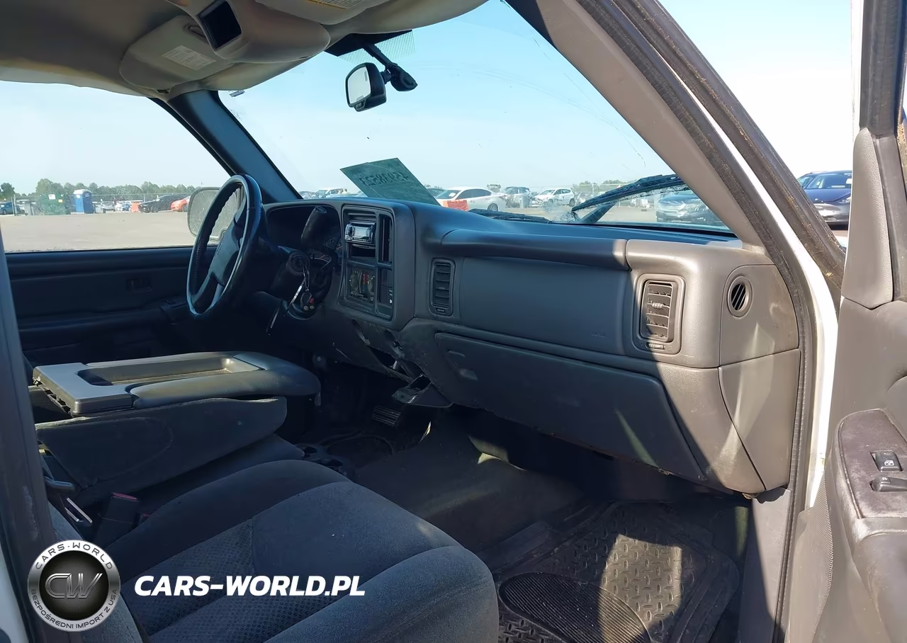 2004 Chevrolet Silverado C1500 VIN:1GCEC19V64E353823 - 5
