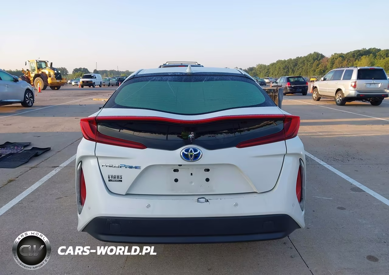 2017 Toyota Prius Prime Advanced VIN:JTDKARFPXH3048100 - 17