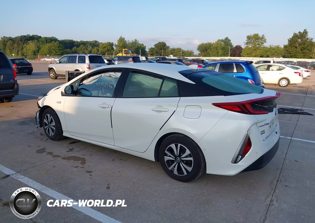 2017 Toyota Prius Prime Advanced VIN:JTDKARFPXH3048100 - 3