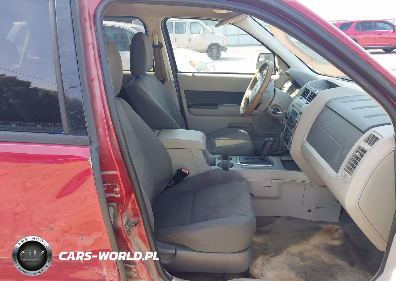 2010 Ford Escape Xlt VIN:1FMCU0D75AKB28762 - 5