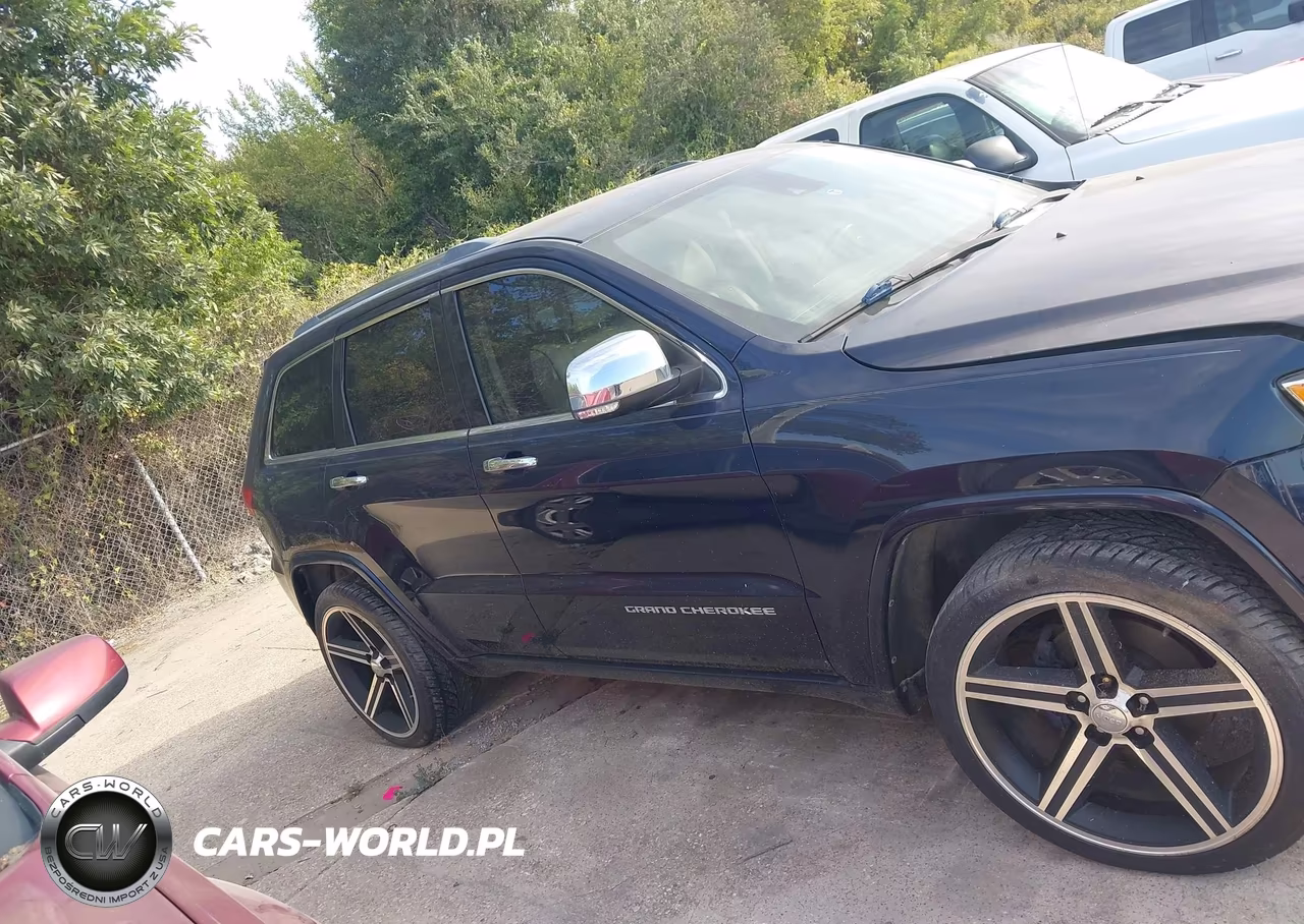 2015 Jeep Grand Cherokee Overland VIN:1C4RJECGXFC669510 - 13