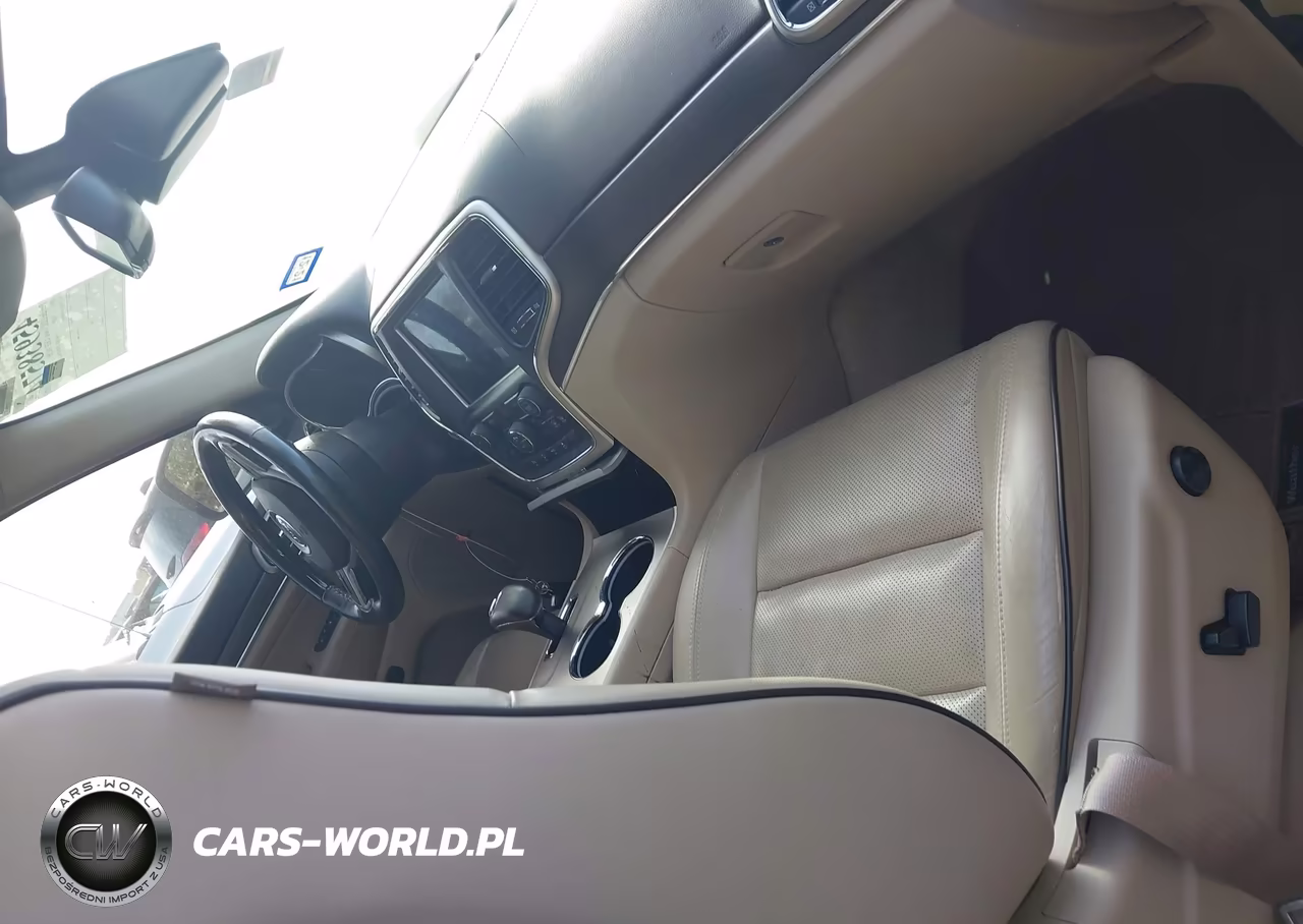 2015 Jeep Grand Cherokee Overland VIN:1C4RJECGXFC669510 - 5