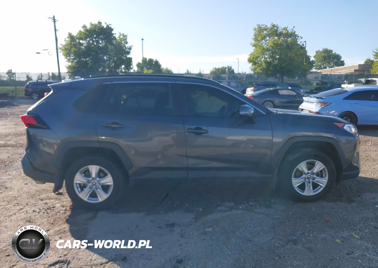 2020 Toyota Rav4 Xle VIN:2T3P1RFV3LW119499 - 13