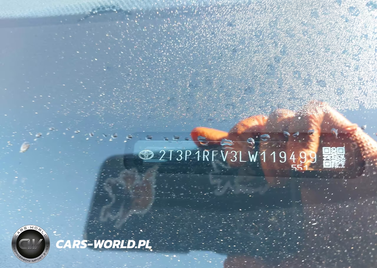 2020 Toyota Rav4 Xle VIN:2T3P1RFV3LW119499 - 9