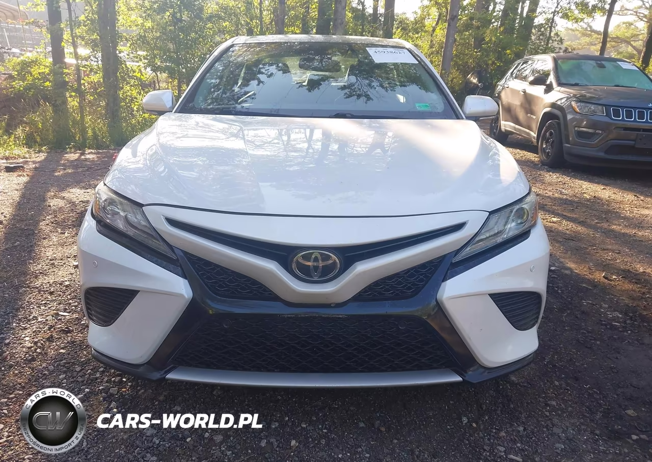 2018 Toyota Camry Xse VIN:4T1B61HK7JU018035 - 12
