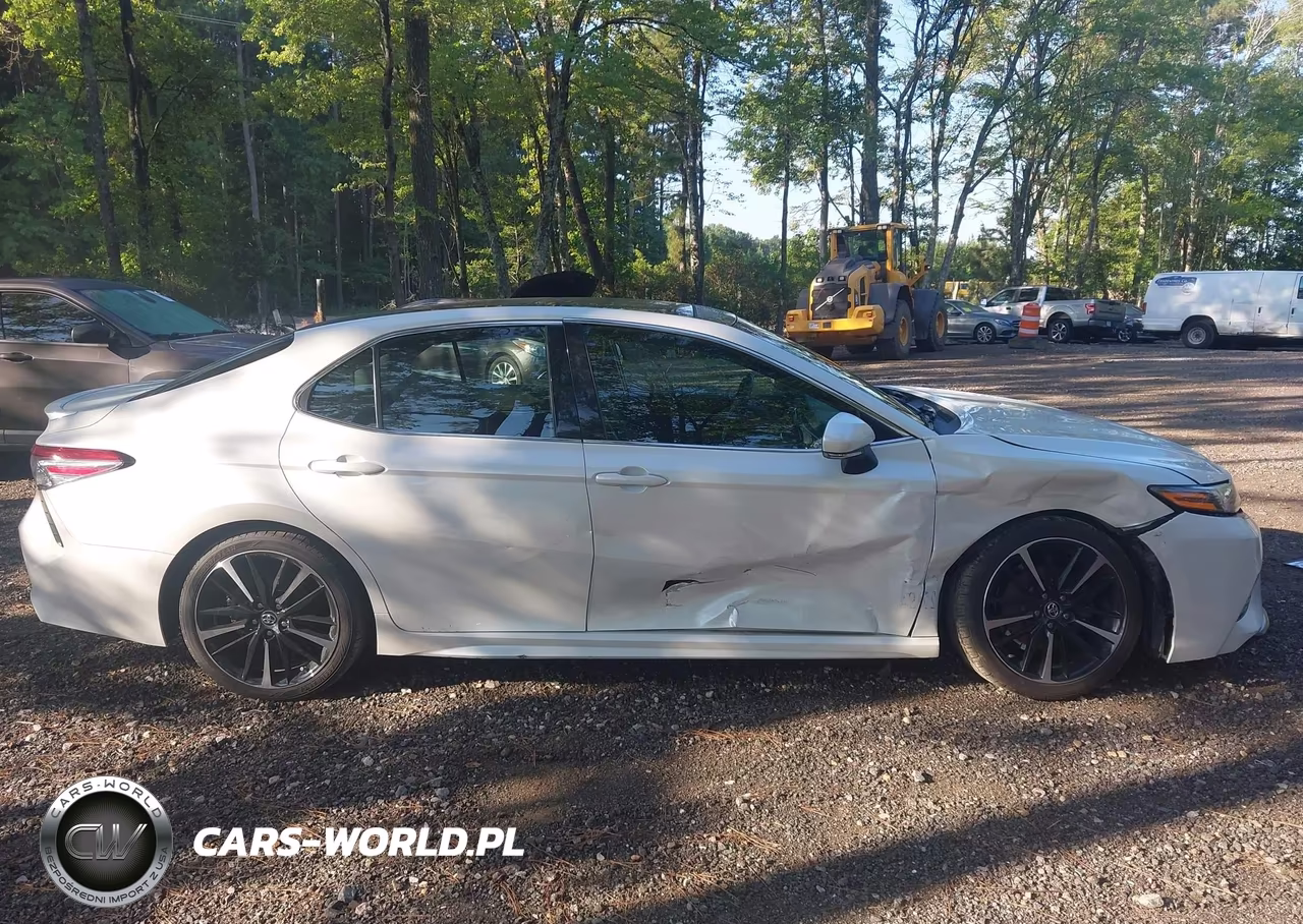 2018 Toyota Camry Xse VIN:4T1B61HK7JU018035 - 13